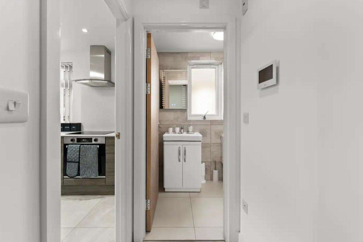 A Stylish Luxury 2 Bedroom Duplex Apartment Cardiff Exteriér fotografie